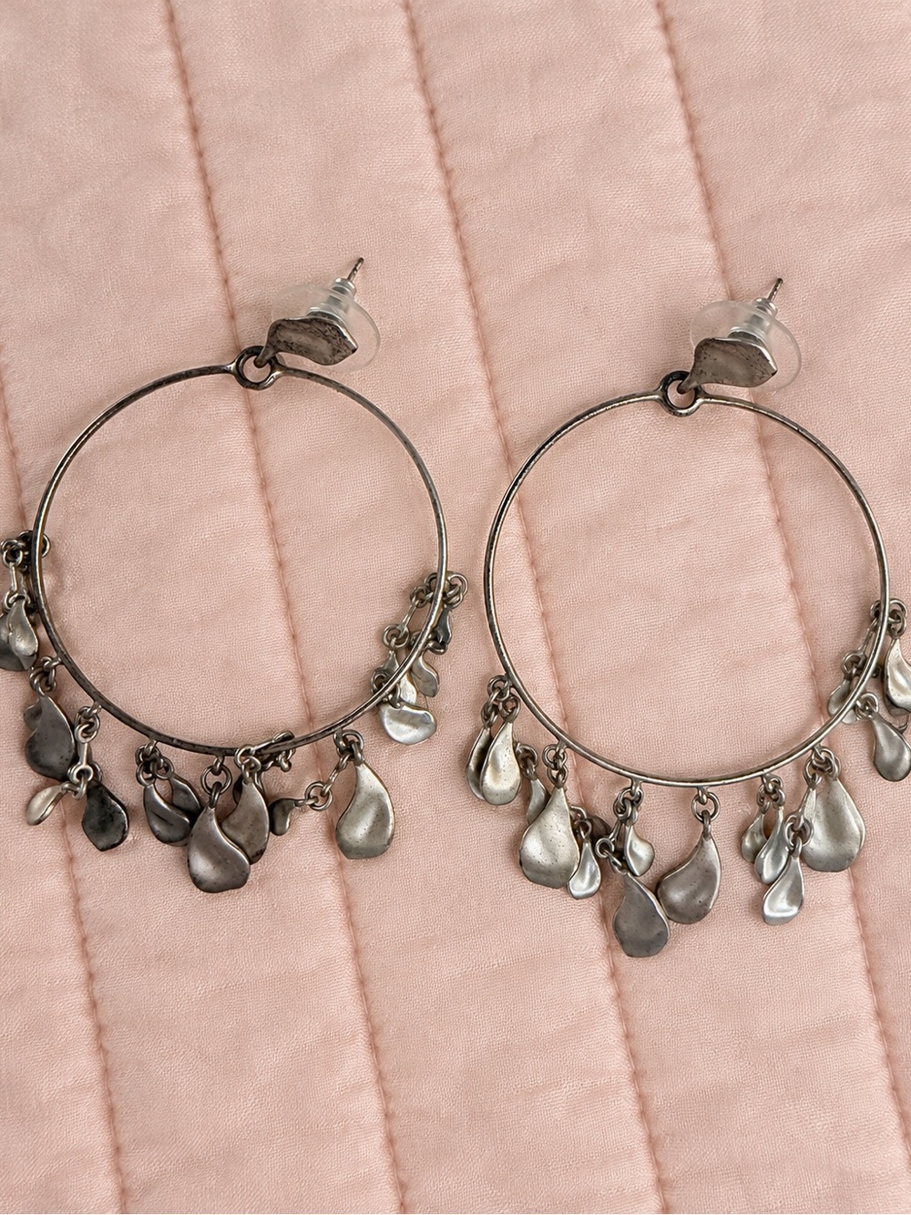 Kendra Scott Silver Teardrop Charm Hoop Earrings